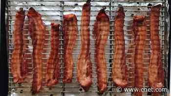 Bacon Perfection: Here's the Secret to Crispy Strips Without the Mess     - CNET