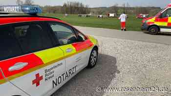 Unfall mit Flugzeug auf Flugplatz Ampfing – offenbar zwei Personen leicht verletzt