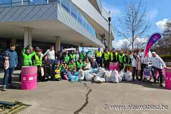 Vrijwilligers houden Lenteschoonmaak: 110 kilo zwerfvuil en 10 liter sigarettenpeuken verzameld