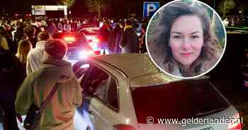 Marloes (35) stond met haar hockeyteam vast op parkeerplaats door een carmeeting: ‘Het werd zowaar nog heel gezellig’