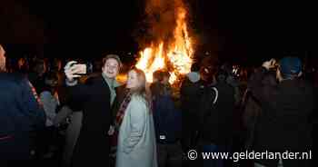 Dit dorp loopt massaal uit voor het jaarlijkse paasvuur, maar de vraag is hoelang nog