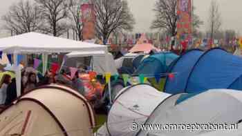 Zware ochtenden op Paaspop: er is niets wat een worstenbroodje niet oplost