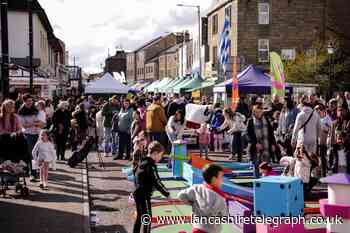 Families bask in sunshine at Easter in Colne event