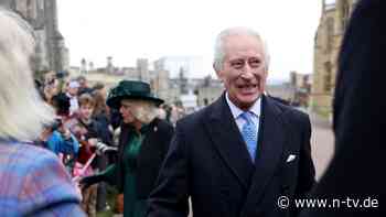 Winkend bei Ostermesse: Charles III. absolviert ersten großen Auftritt nach Krebsdiagnose