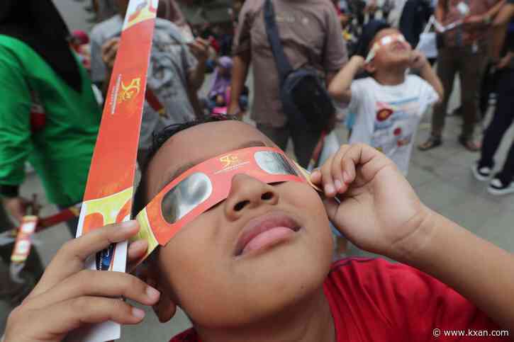How dangerous is it to look at the solar eclipse with a naked eye?
