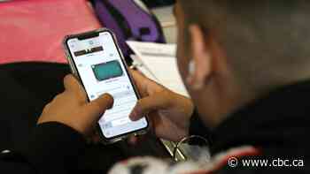 Should we be banning cellphones in schools?