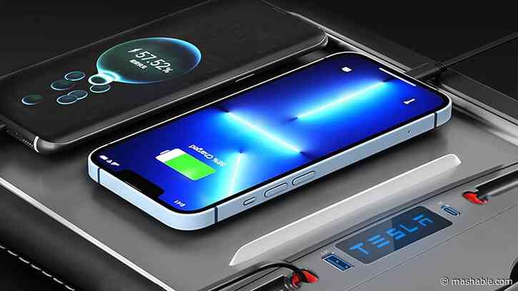 Save 20% on this USB-C docking station for Teslas