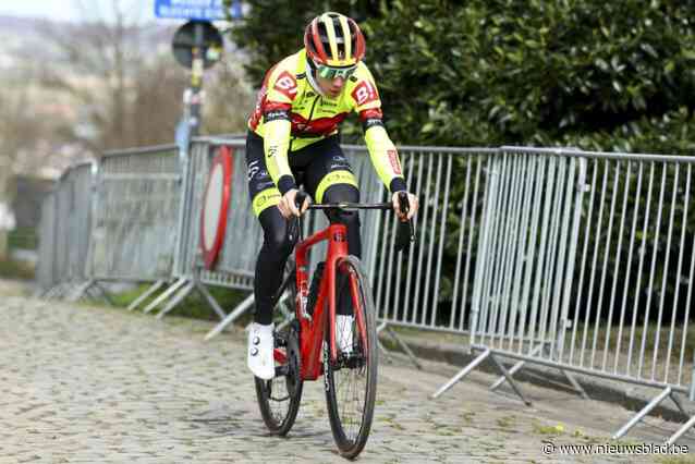Floris De Tier geeft op in Ronde van Vlaanderen na botsing met toeschouwer