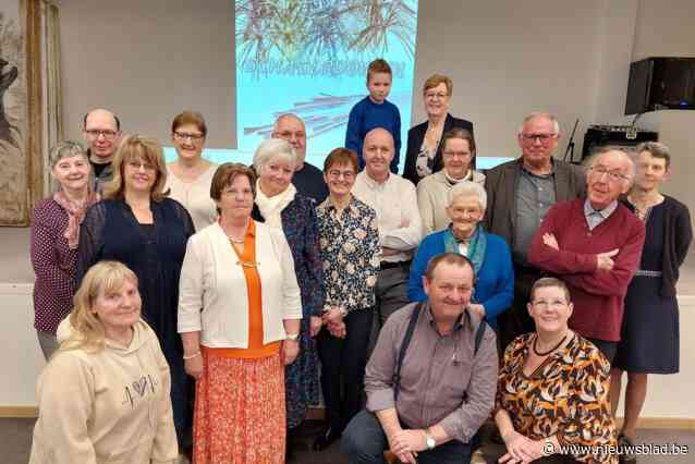 Toneelgezelschap steunt werking woonzorgcentrum met 2.500 euro