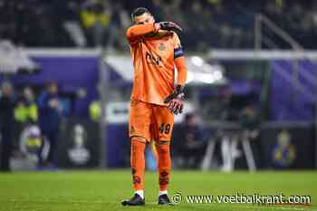 🎥 Vreselijke blunder Moris doet coach Blessin koken, ook supporters hebben wat te zeggen