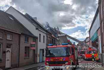Bewoonster overleden bij zware uitslaande woningbrand in Spinstersstraat