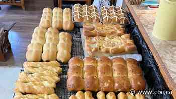 72-year old man runs growing baking business in Sask. after teaching himself how to make bread