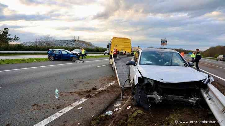 Zeven auto's betrokken bij ongeluk op A73, weg urenlang dicht