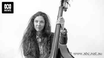 Kimberley's accountant thinks she's 'bonkers' for pursuing music, as survey finds Aussie musicians are earning less post-pandemic