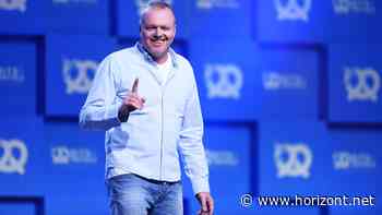 Überraschendes TV-Comeback?: Stefan Raab fordert Regina Halmich erneut zum Boxkampf heraus