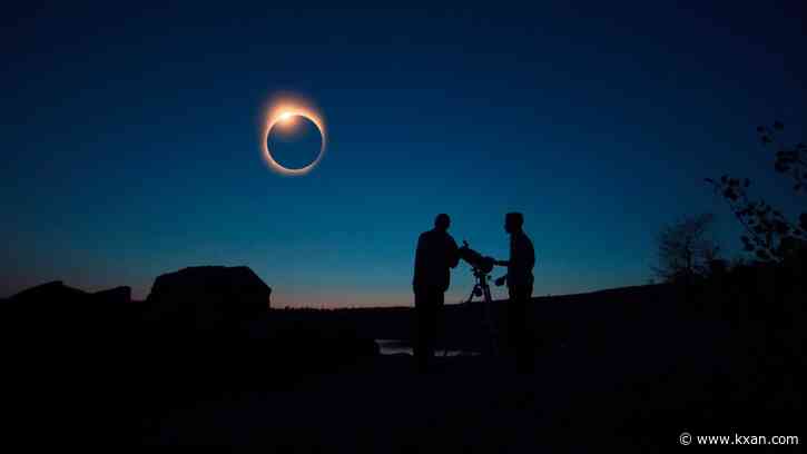 LIVE: Eclipse offers views of every planet in solar system... if weather cooperates