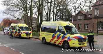 Man met spoed naar ziekenhuis na val van fiets