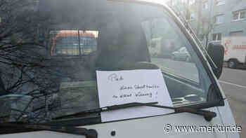 „Park deinen Schrotthaufen in deine Wohnung!“: Auto-Zettel in München sorgt für Aufregung