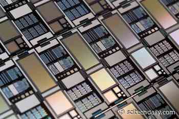 Unleashing the Power of Memristors in High-Precision Computing