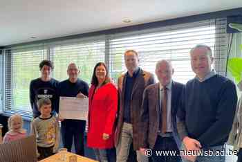 Buurtfeest start met gezellige wandeling