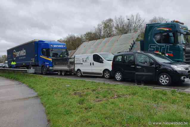 File richting Opglabbeek door kop-staartaanrijding aan werken ecovallei