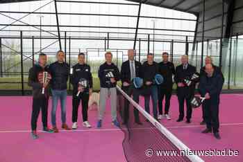 Padelterreinen Sportpark in recordtempo klaar: “Officiële opening volgt als bar en douches klaar zijn”