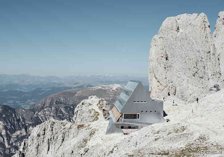 Nurdachhaus über der Laurinswand - Berghütte in Südtirol von Senoner Tammerle Architekten