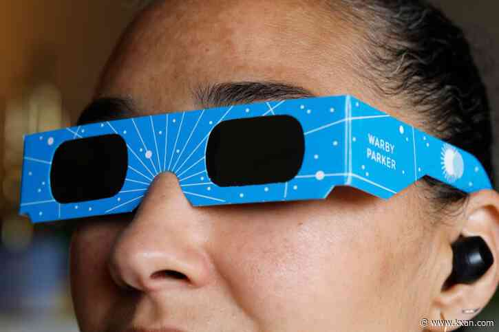Solar eclipse deals and specials: Burger King, Chuy's, Pizza Hut and more