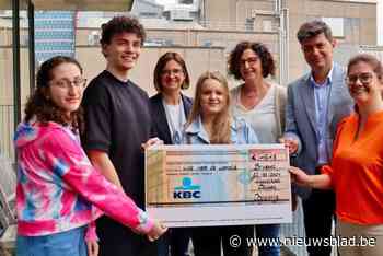 Studenten doneren eigen loon ten voordele van oogzorg in Afrika