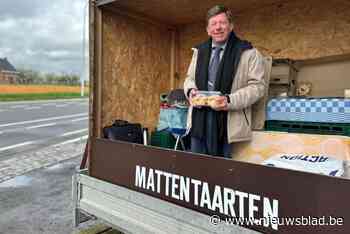 Didier (59) organiseerde concerten van Toots Thielemans, maar staat nu elke dag langs de N9: “Ik verkoop duizend mattentaarten per maand”
