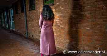 Cindy (38) werd in haar hoofd geschoten door haar ex: ‘Hij heeft me niet klein gekregen’