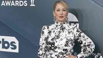 Duschen wochenlang unmöglich: Christina Applegate schildert schweren MS-Schub