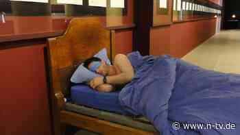 Im Bett arbeiten - kein Traum: Was macht ein "Botschafter des Schlafs"?