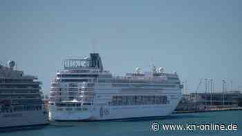 Barcelona: Kreuzfahrtschiff „MSC Armonía“ mit 1500 Passagieren im Hafen festgesetzt
