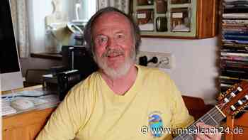 Fredl Fesl: Warum er immer einen Gitarrenkoffer dabeihatte und auf der Bühne nicht trompetete