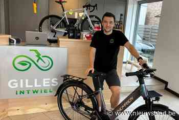 Van bakfietsen tot racefietsen van 12.000 euro: Gilles (30) vervult zijn droom en begint zijn eigen fietsenwinkel