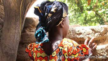 Skandal in Ghana: Wunderheiler heiratet Mädchen (12)