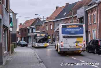 Tijdelijke oplossing voor overdrukke buslijn 90: minister voorziet budget om extra bussen in te leggen