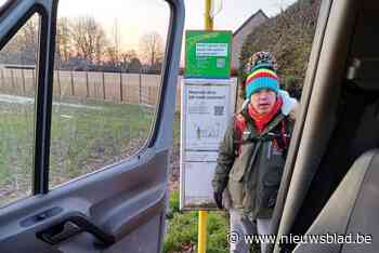 Dylan (29) staat al drie maanden in de kou door nieuw vervoersplan De Lijn: “Elke morgen houden we ons hart vast als hij vertrekt”