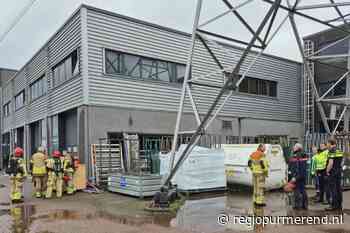 Twee personen onwel bij bedrijf in Landsmeer