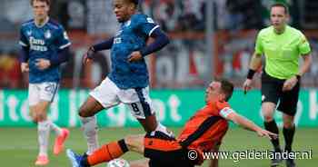 LIVE eredivisie | Volendam krijgt in tweede helft meteen goede kans tegen worstelend Feyenoord