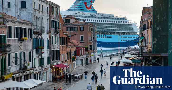 Venice mayor says he is brave like Marco Polo in charging day-trippers €5