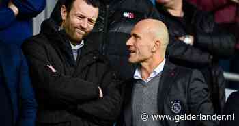Geschorste Alex Kroes gewoon aanwezig bij Ajax - Go Ahead Eagles