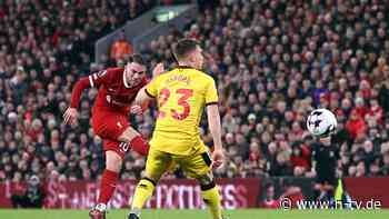 Reds kontern kurioses Eigentor: Liverpool hat Stress, dann schlägt es mächtig ein