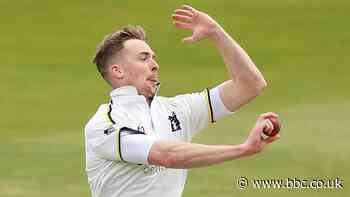 Glamorgan sign Bears fast bowler Miles on loan