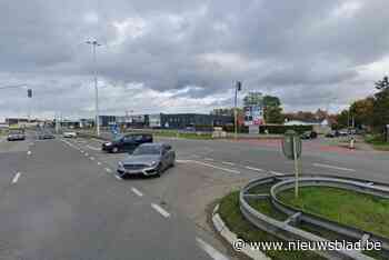 Omvorming kruispunt N44-Krommewege loopt vertraging op