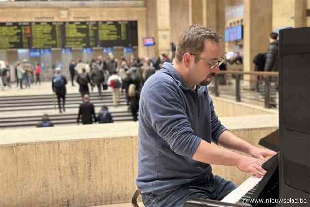 Reizigers kunnen spelen op piano in Brussel-Centraal