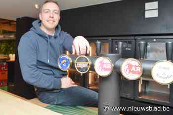 Bjorn (33) maakt carrièreswitch en opent aperobar aan voet van Koppenberg: “Gemoedelijk, kindvriendelijk en met knipoog naar de koers”
