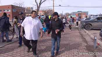 'We want to help': Former drug dealer helps host pop-up soup kitchen in Saskatoon