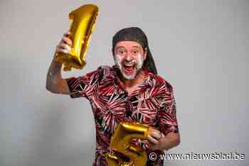 Comedian Han Solo staat 15 jaar op de planken en viert dat maar liefst twee keer in Aalter